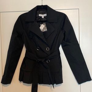 Very stylish light fabric jacket.  Day to night!